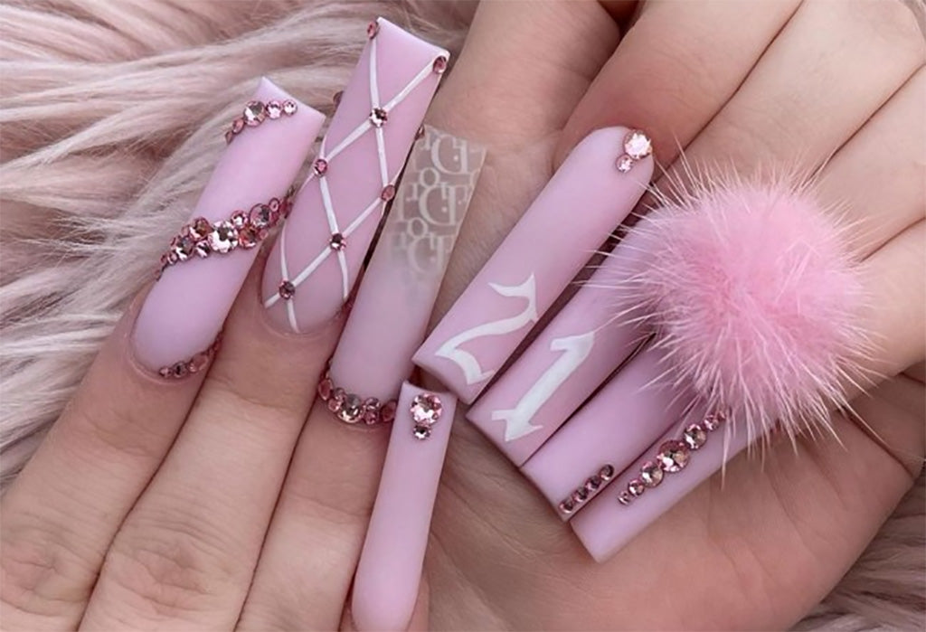 Texture Obsessed? Fluffy Nail Art to Love!