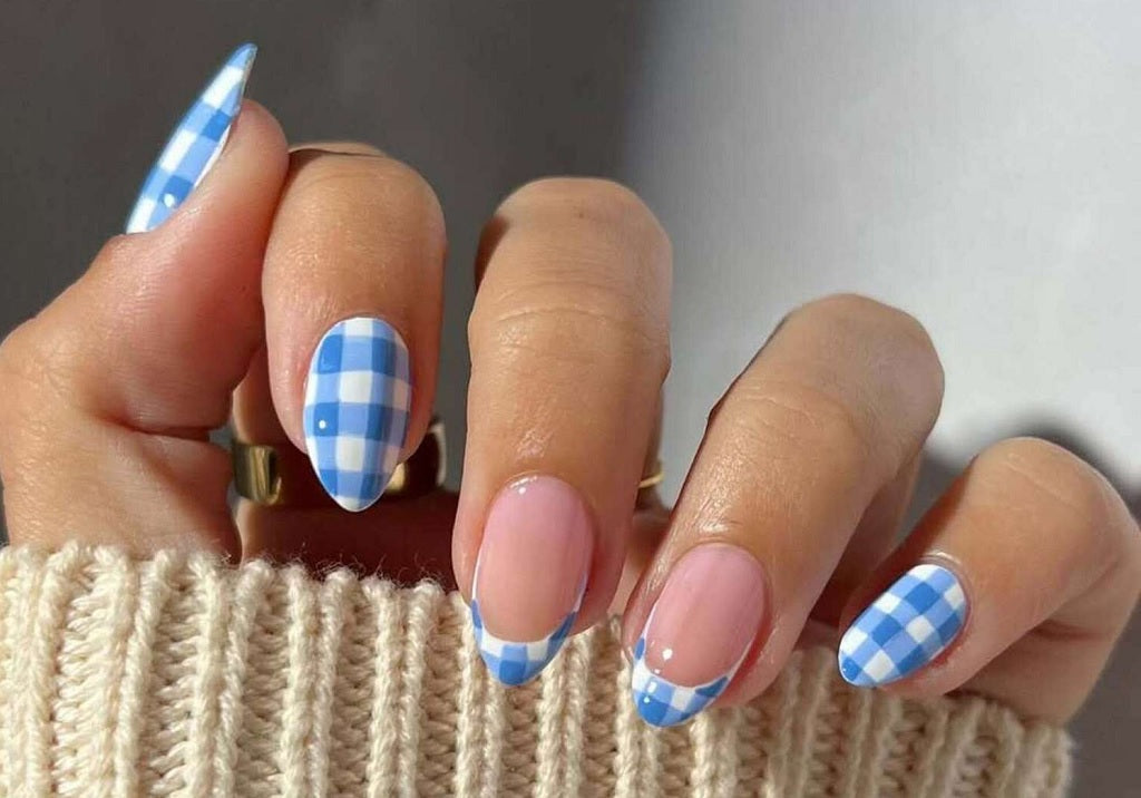 Gingham Nails