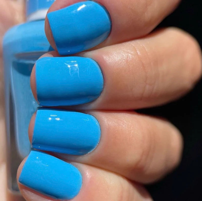 DND Gel Polish - 672 Midnight Kiss