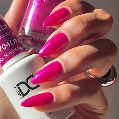 DND Gel Polish - 704 Nova Magenta