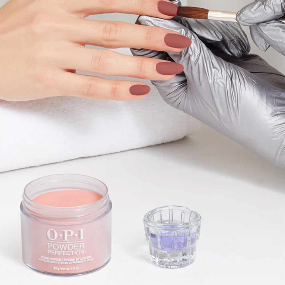 OPI Dipping Powder Nail - E41 Barefoot in Barcelona