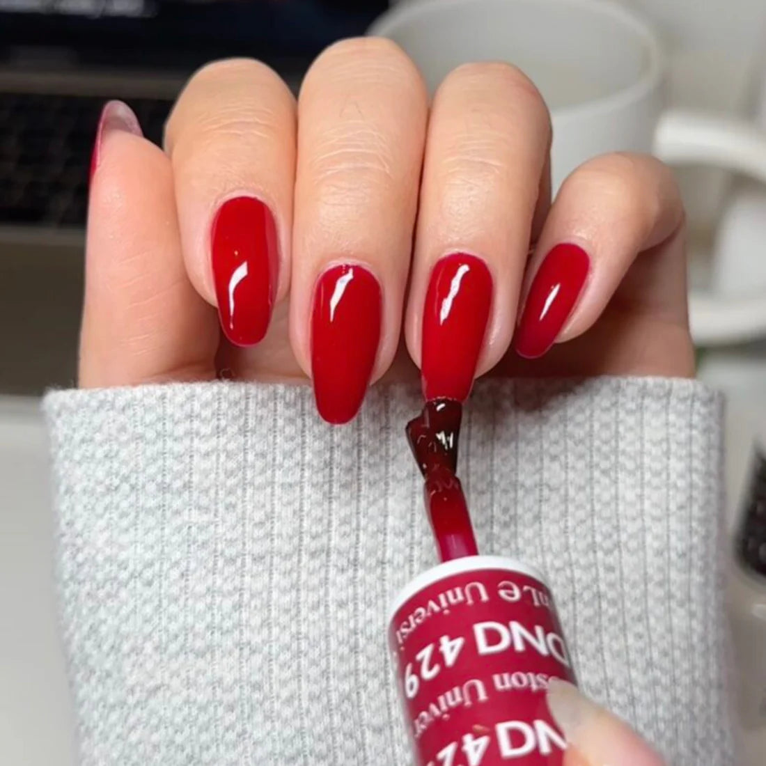 DND Gel Polish - 429 Boston University Red
