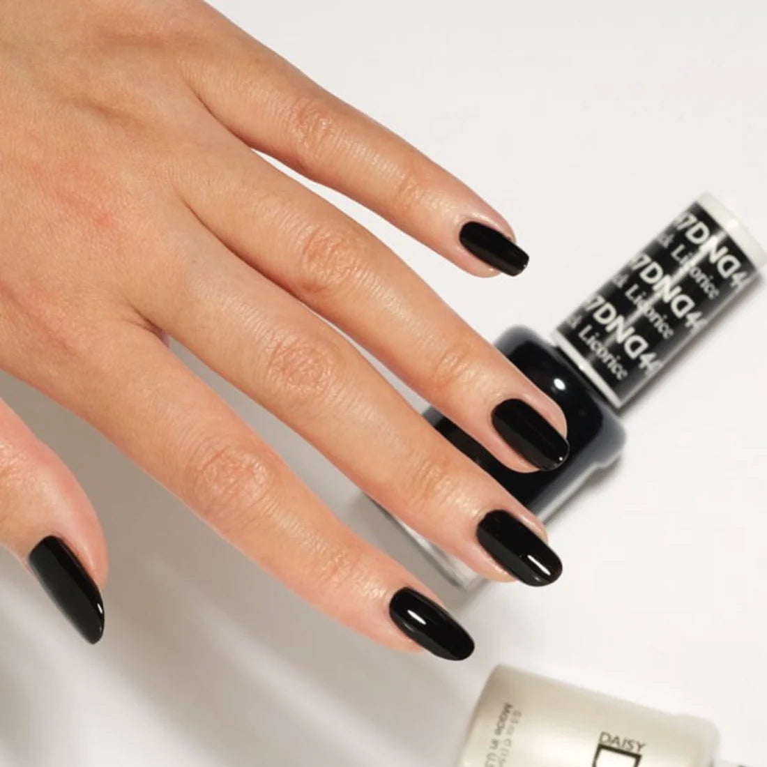DND Nail Lacquer - 447 Black Licorice