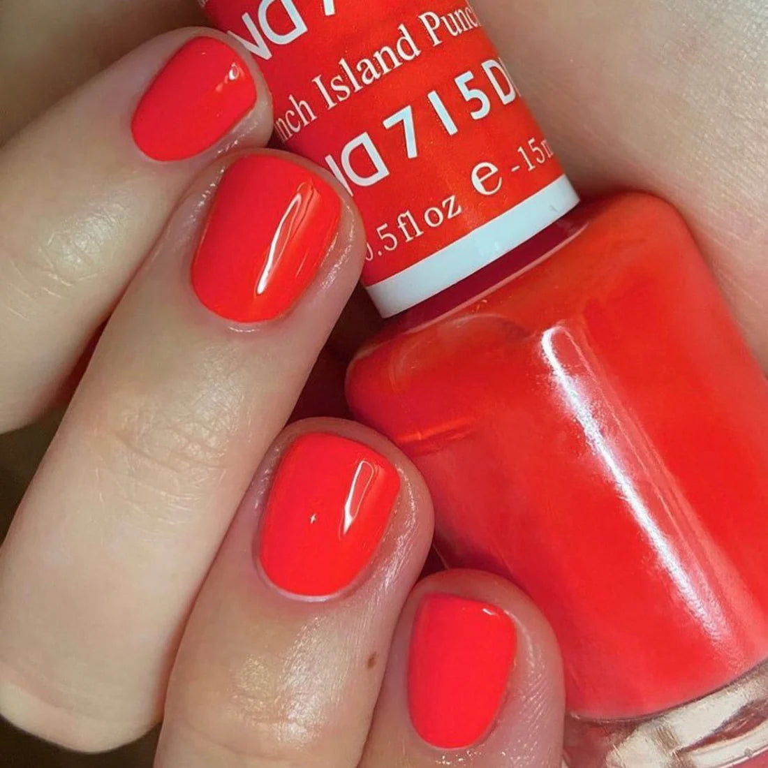 DND Nail Lacquer - 715 Island Punch