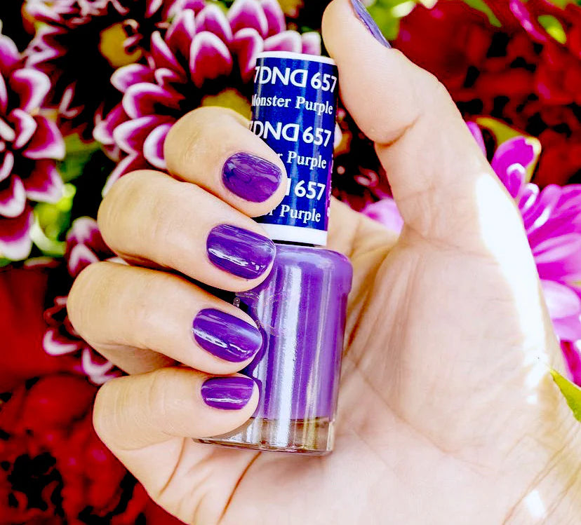 DND Nail Lacquer - 657 Monster Purple
