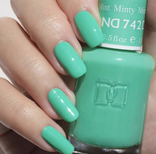 DND Nail Lacquer - 742 Green Colors - Minty Mint