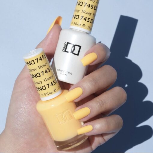 DND Nail Lacquer - 745 Yellow Colors - Honey