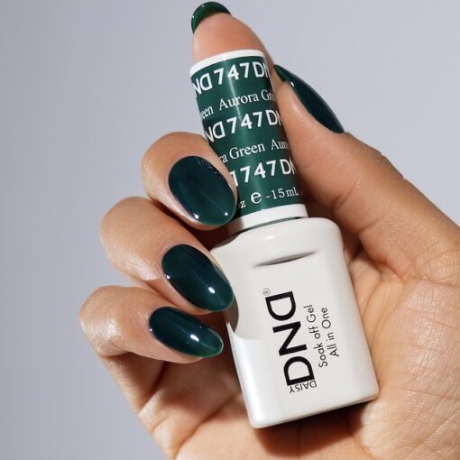 DND Nail Lacquer - 747 Green Colors - Aurora Green