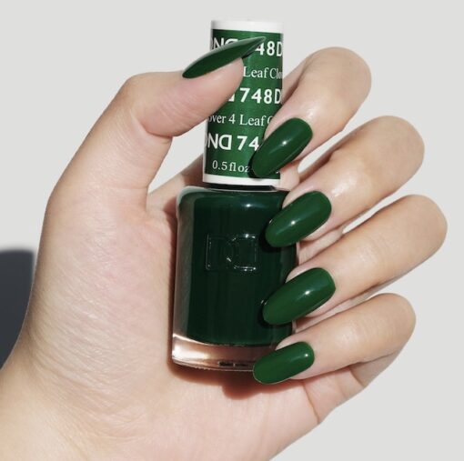 DND Nail Lacquer - 748 Green Colors - 4 Leaf Clover