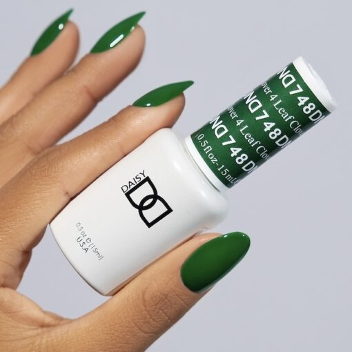 DND Nail Lacquer - 748 Green Colors - 4 Leaf Clover